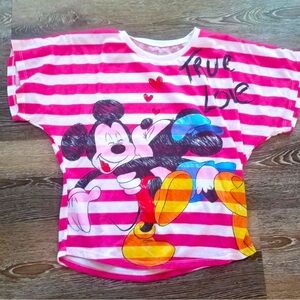 Mickey and Minnie, love shirt